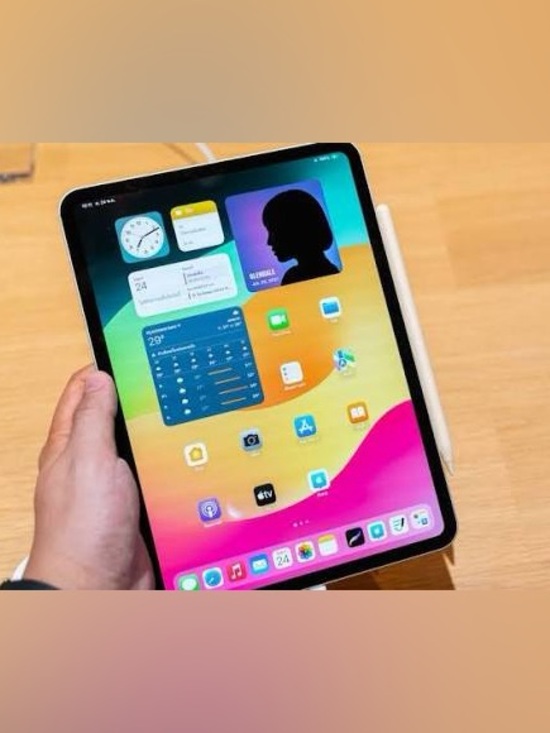 Apple Handbags - 🚨Free Apple iPad 🚨 TheBagFather Is Live